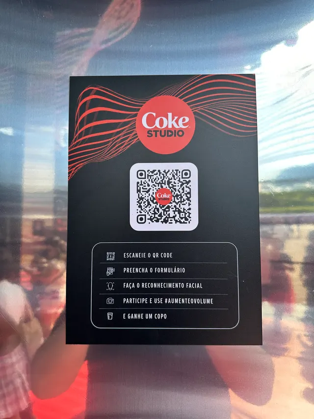 A placa da mecânica: QR code, formulário, reconhecimento facial e copo