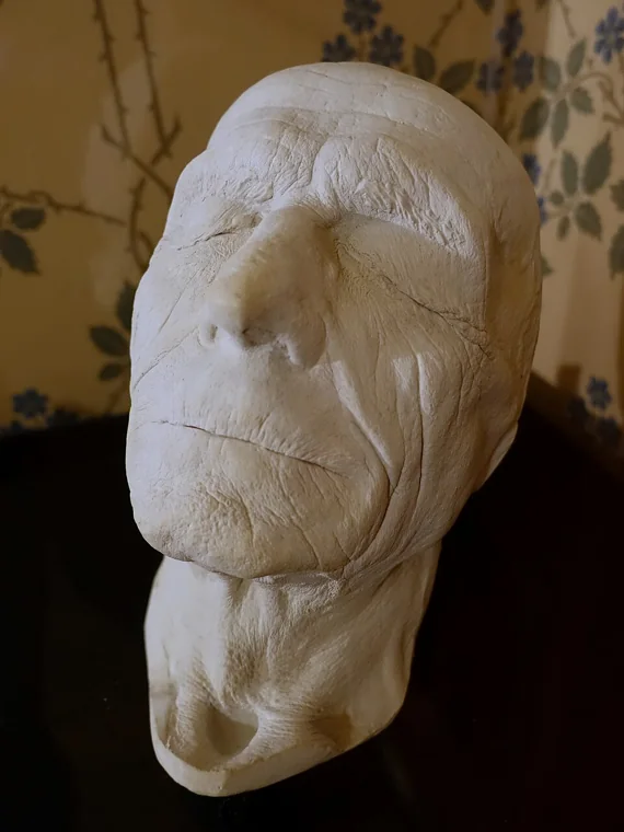 Máscara mortuária de um homem desconhecido